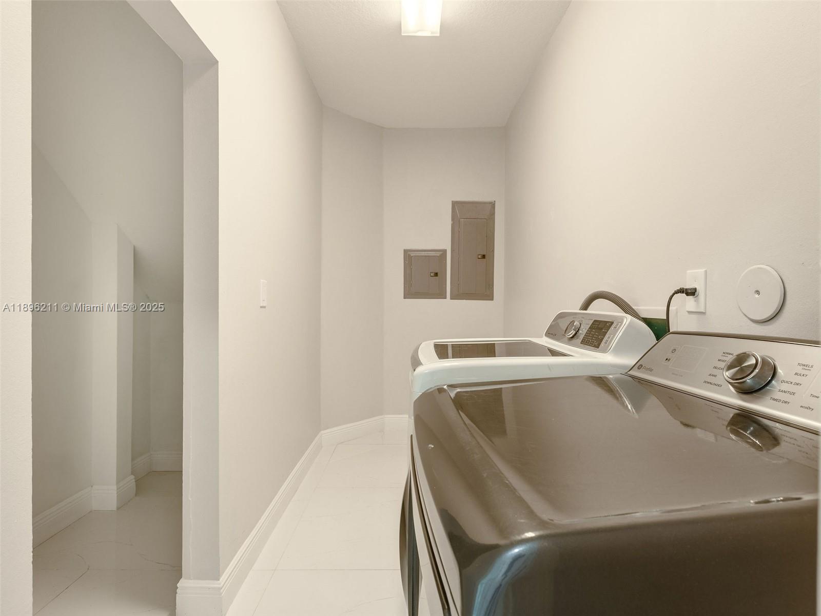 Weston Hills Country Club - Residential Lease