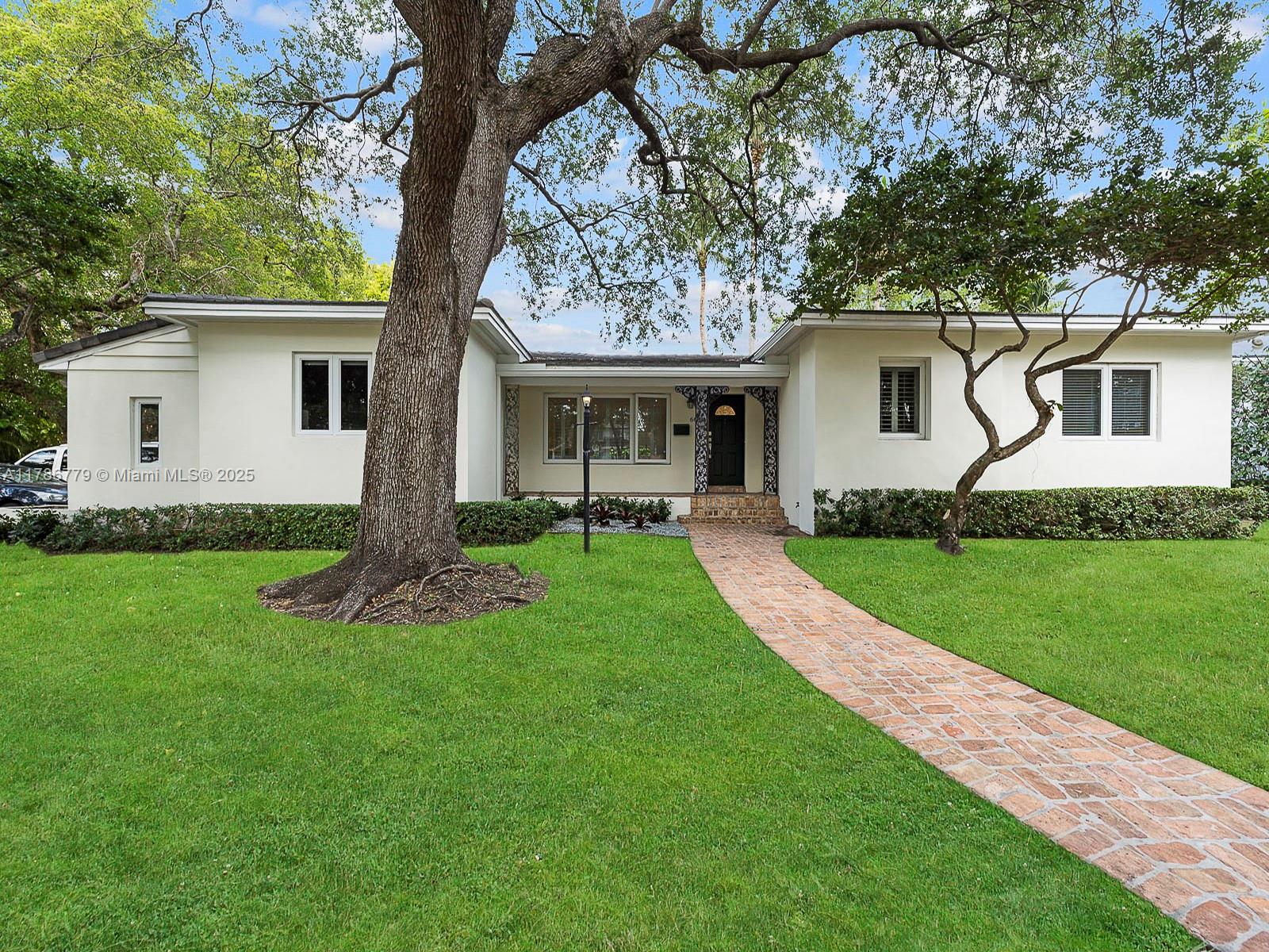 6601 Riviera Dr, Coral Gables, Broward County, Florida - 4 Bedrooms  
3 Bathrooms - 