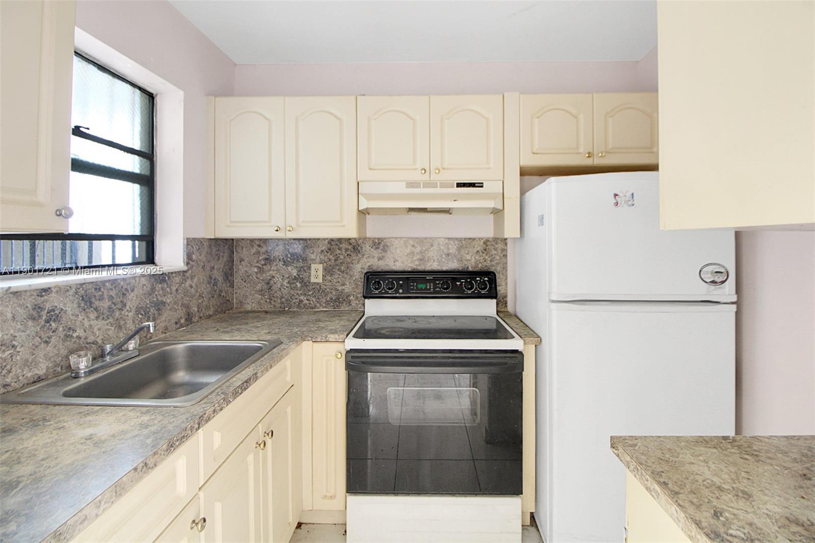 MIRAMAR TERRACE CONDO - Residential