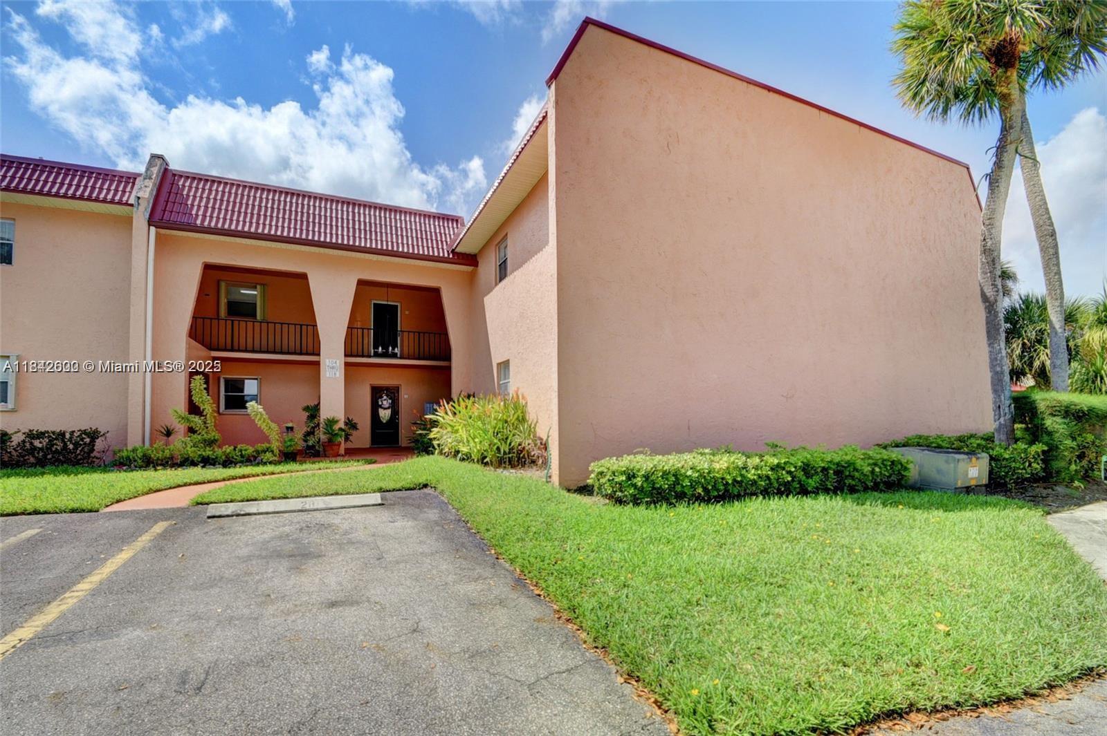 GOLDEN LAKES VILLAGE COND - Residential Lease