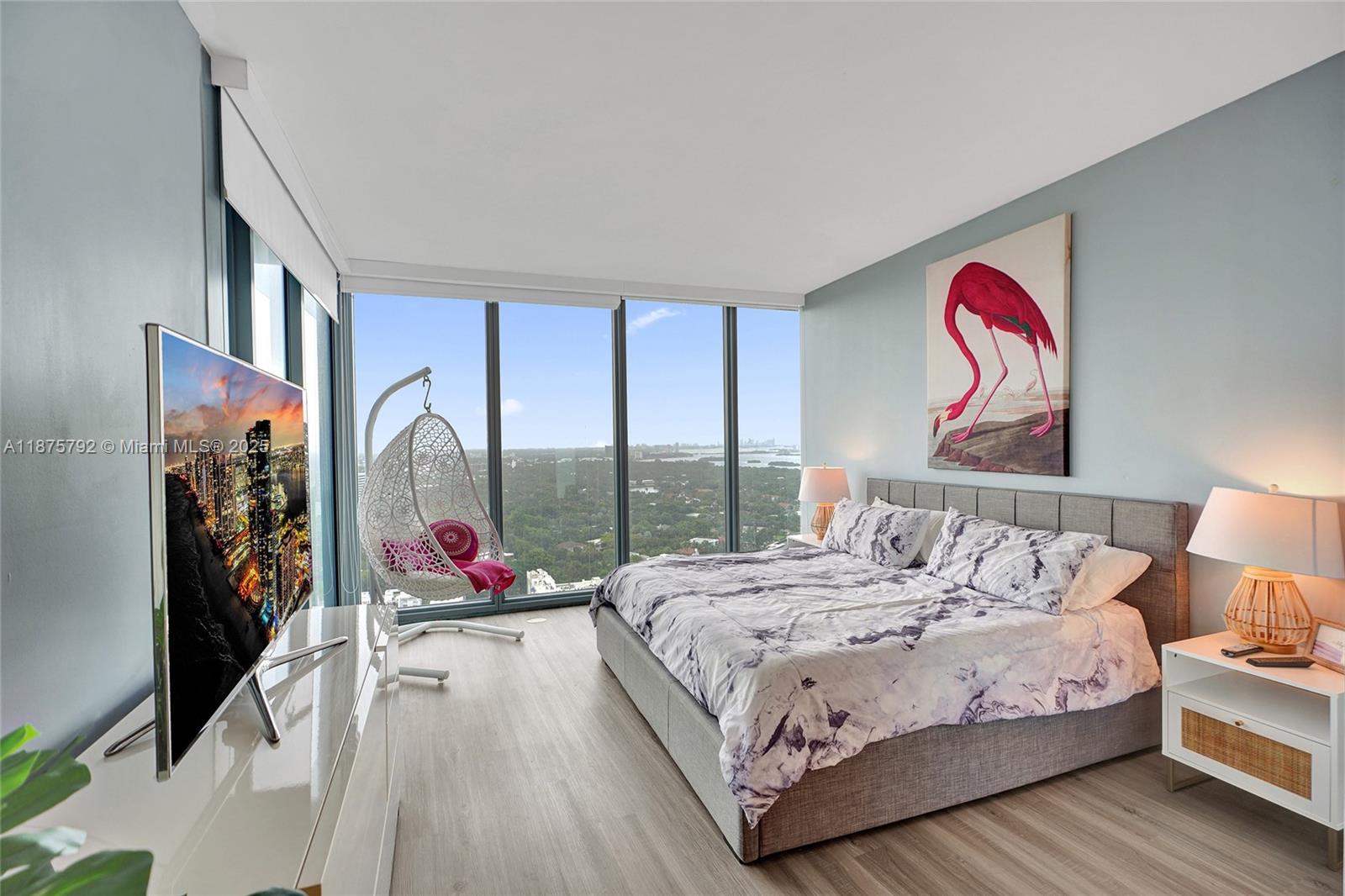 BLUE CONDO - Residential Lease