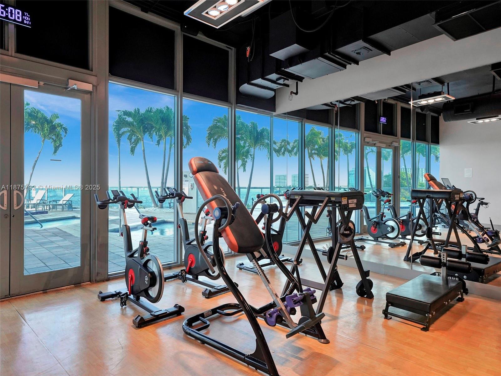 BLUE CONDO - Residential Lease