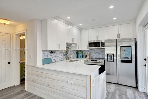 Tiny photo for 4525 NE 21st Ave #5, Fort Lauderdale, FL 33308 (MLS # A11977027)