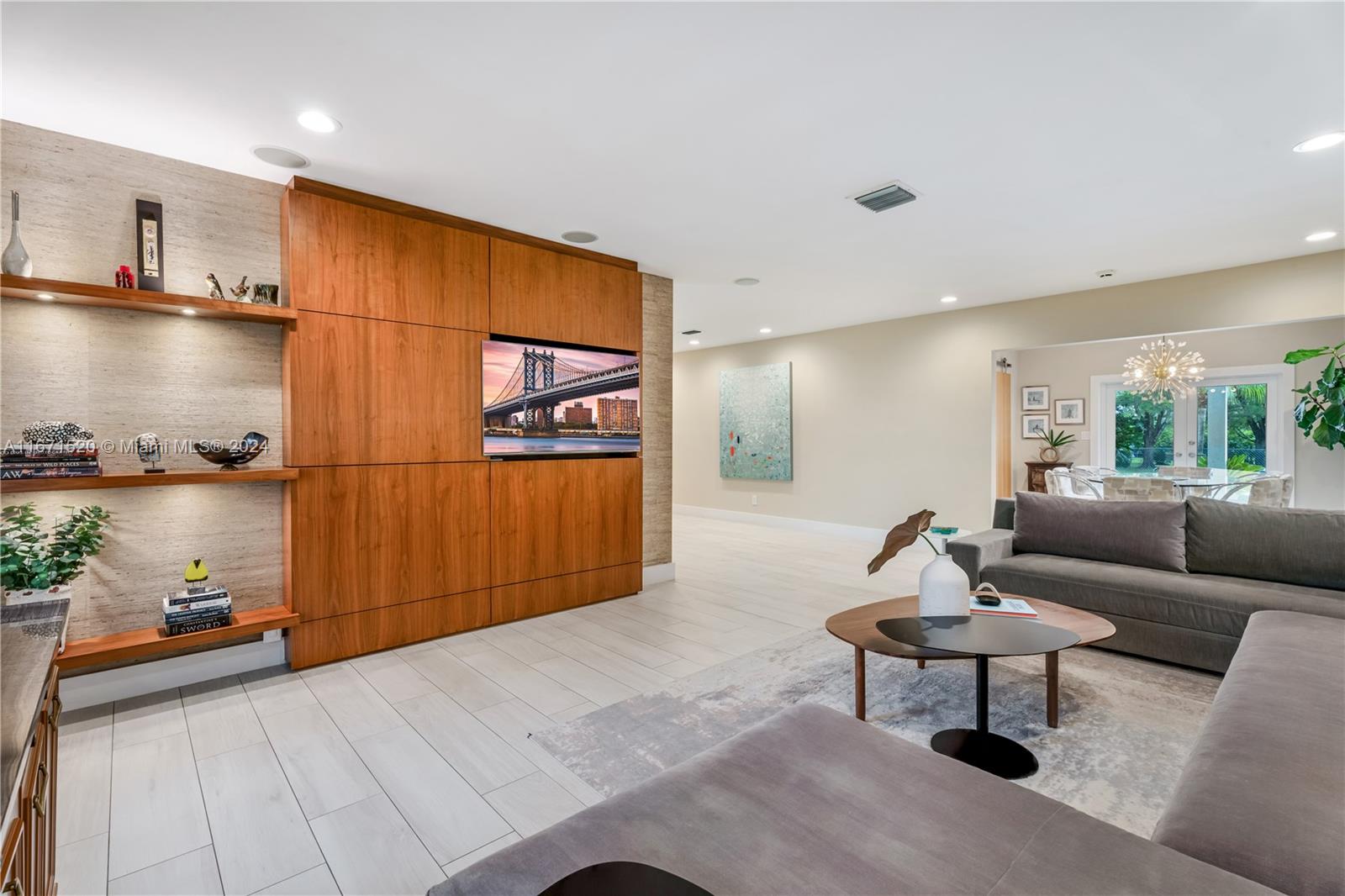 KENDALL PARK ESTATES 3RD - Residential