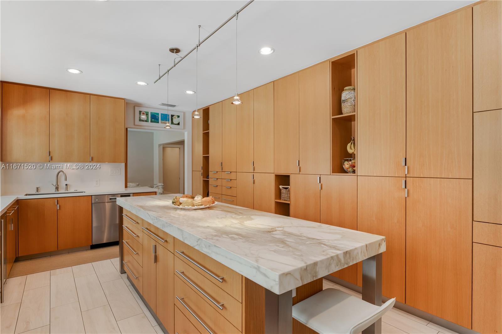 KENDALL PARK ESTATES 3RD - Residential