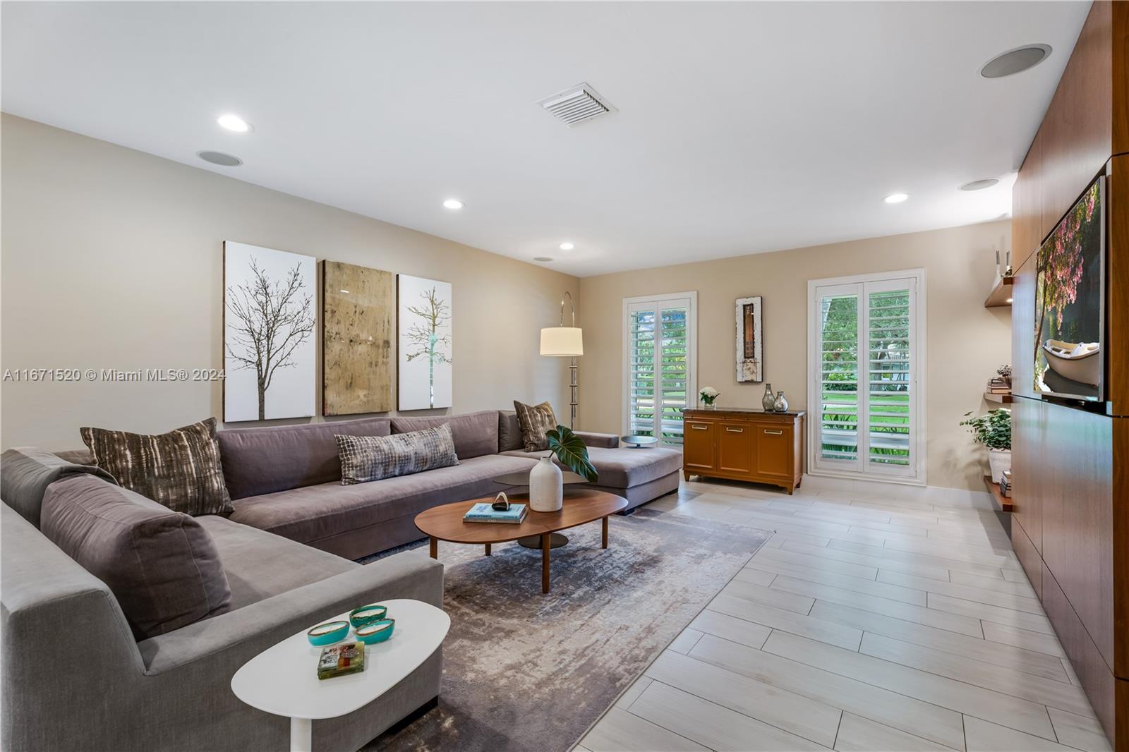 KENDALL PARK ESTATES 3RD - Residential