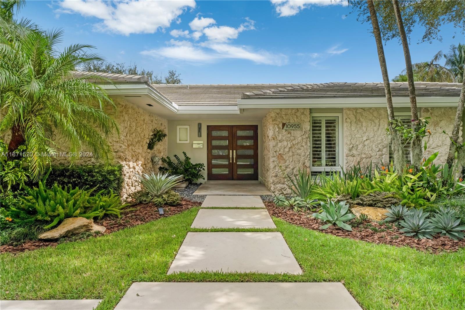 KENDALL PARK ESTATES 3RD - Residential