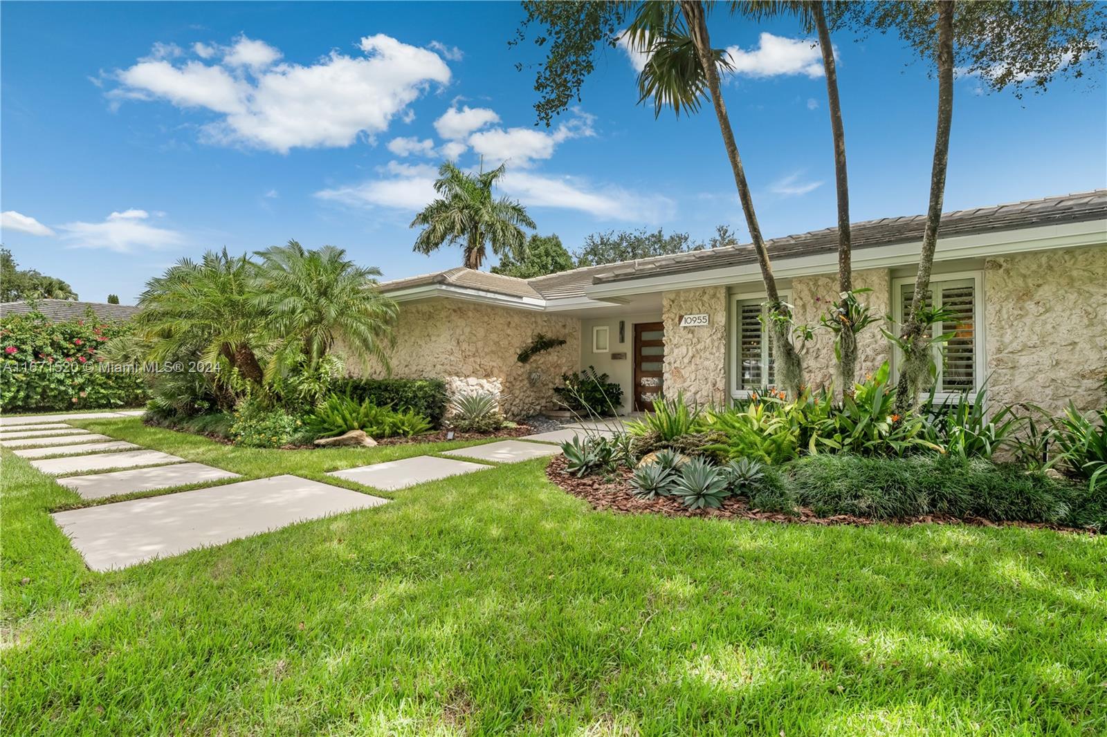 KENDALL PARK ESTATES 3RD - Residential