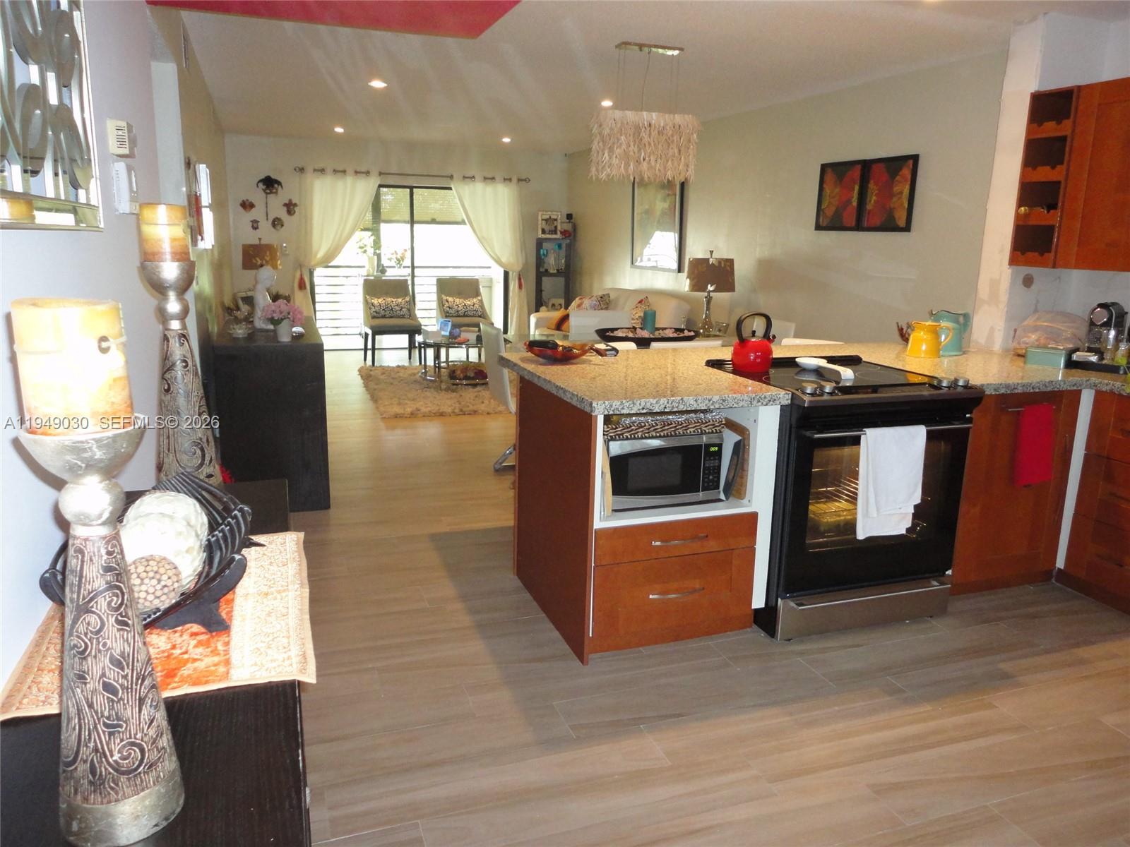 LAKES OF CARRIAGE HILLS - Residential