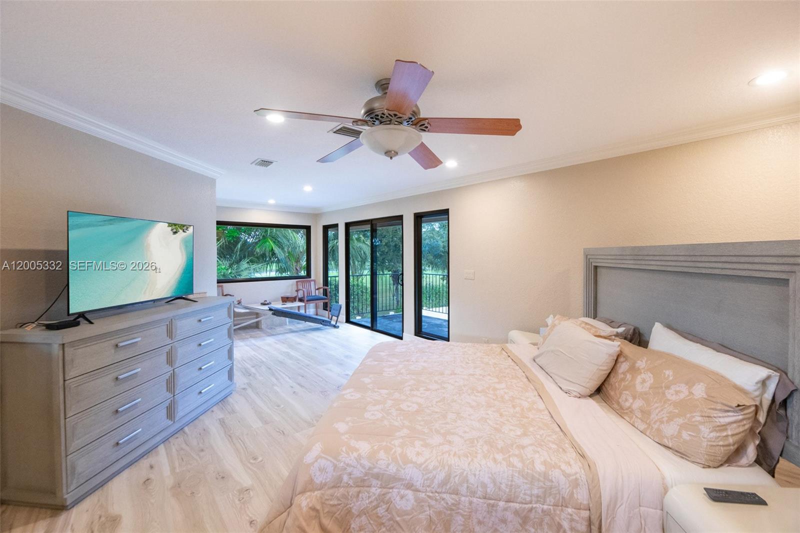 WHISPERING WOODS - Residential