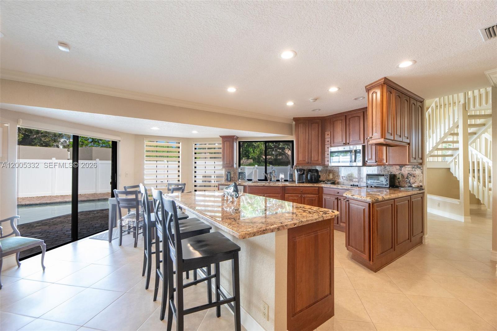 WHISPERING WOODS - Residential
