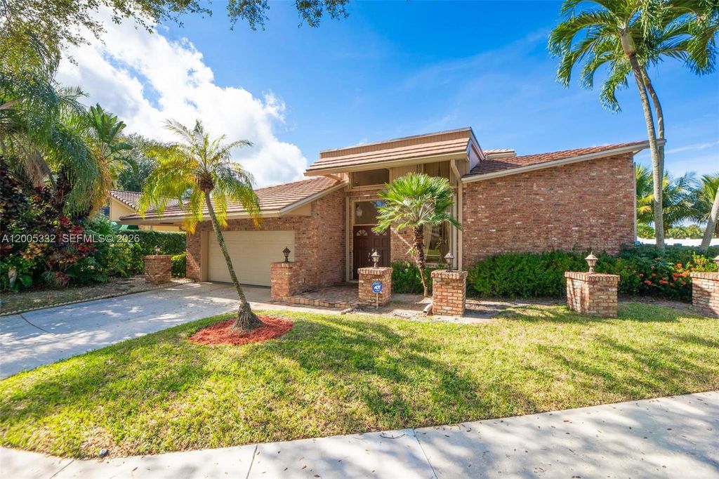 Photo of 6481 Timber Ln, Boca Raton, FL 33433 (MLS # A12005332)