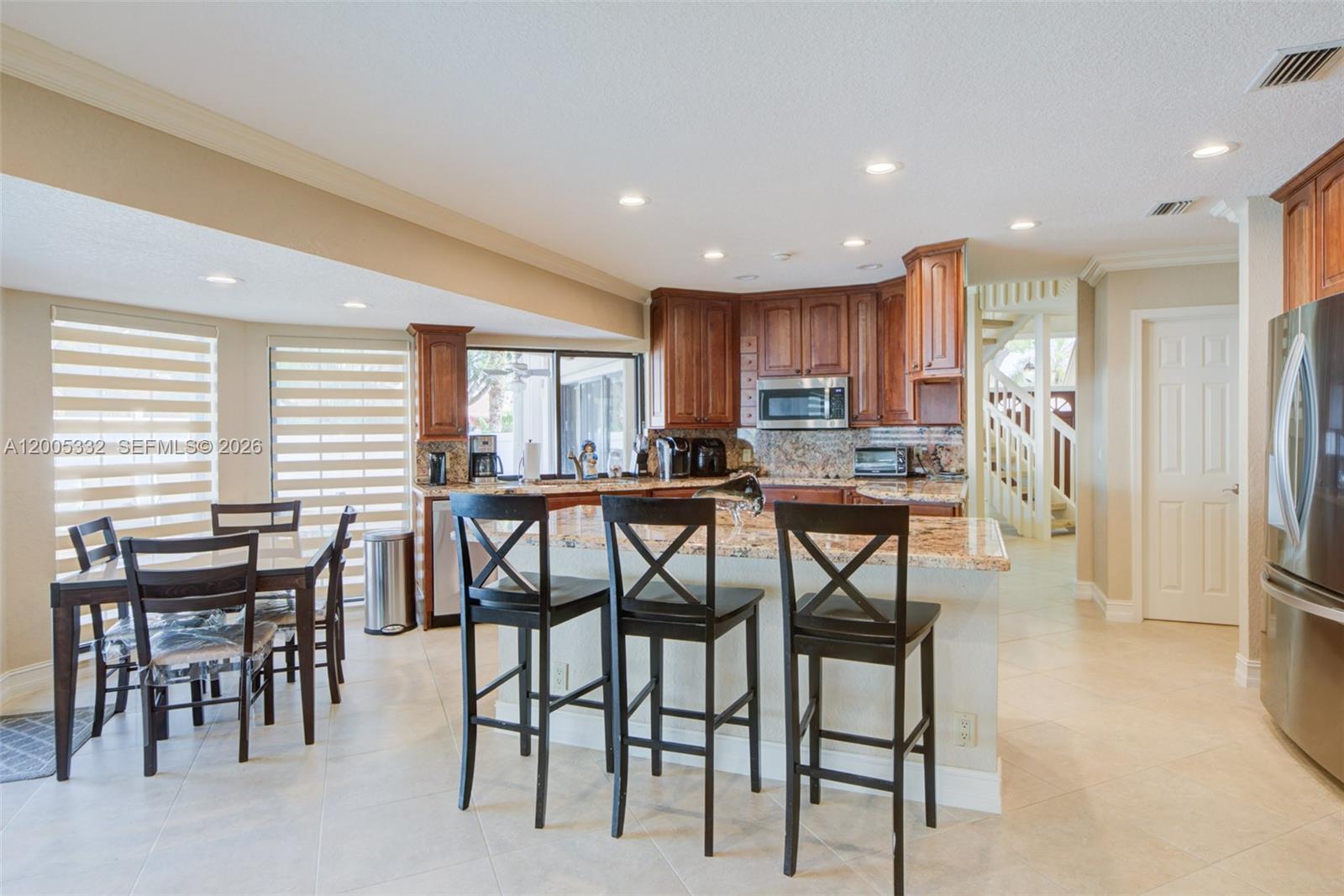 WHISPERING WOODS - Residential