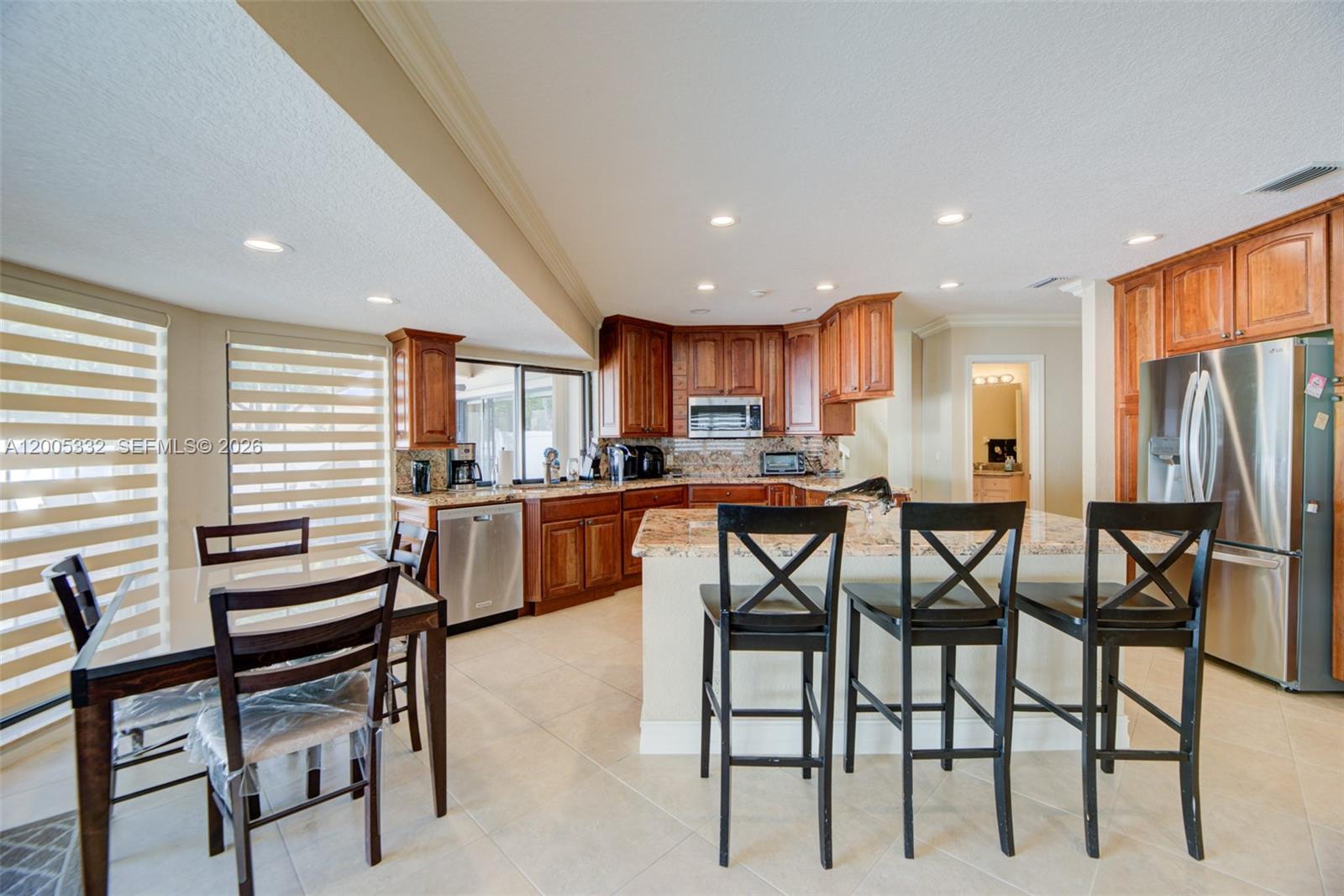 WHISPERING WOODS - Residential