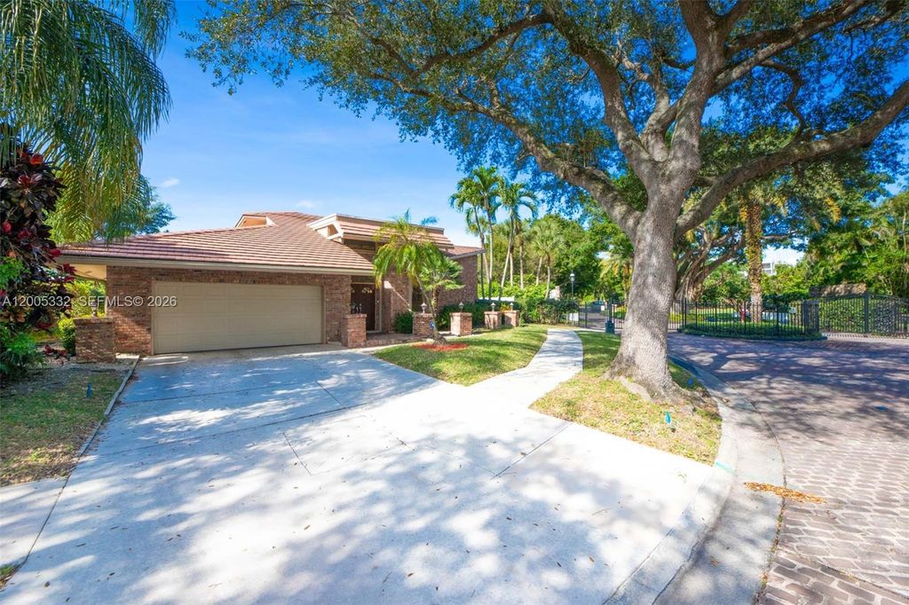 Photo of 6481 Timber Ln, Boca Raton, FL 33433 (MLS # A12005332)