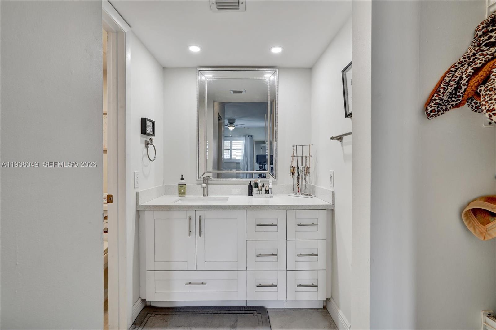 PLANTATION RACQUET CLUB - Residential