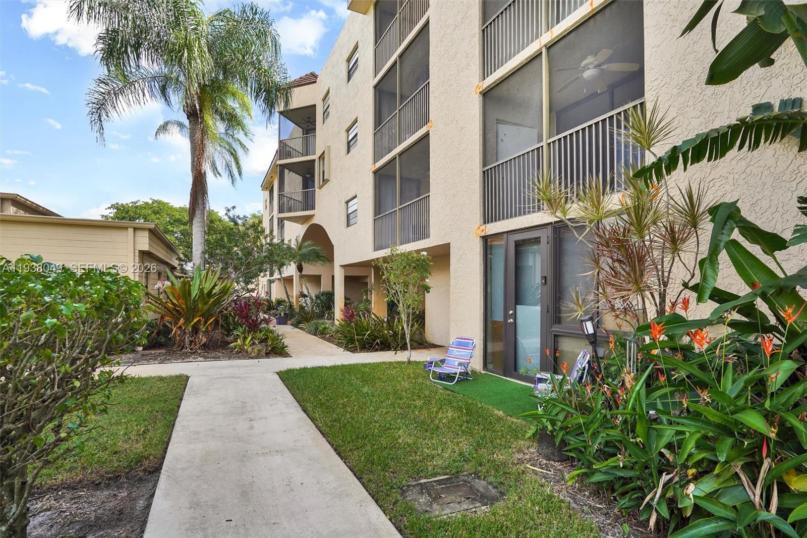 PLANTATION RACQUET CLUB - Residential