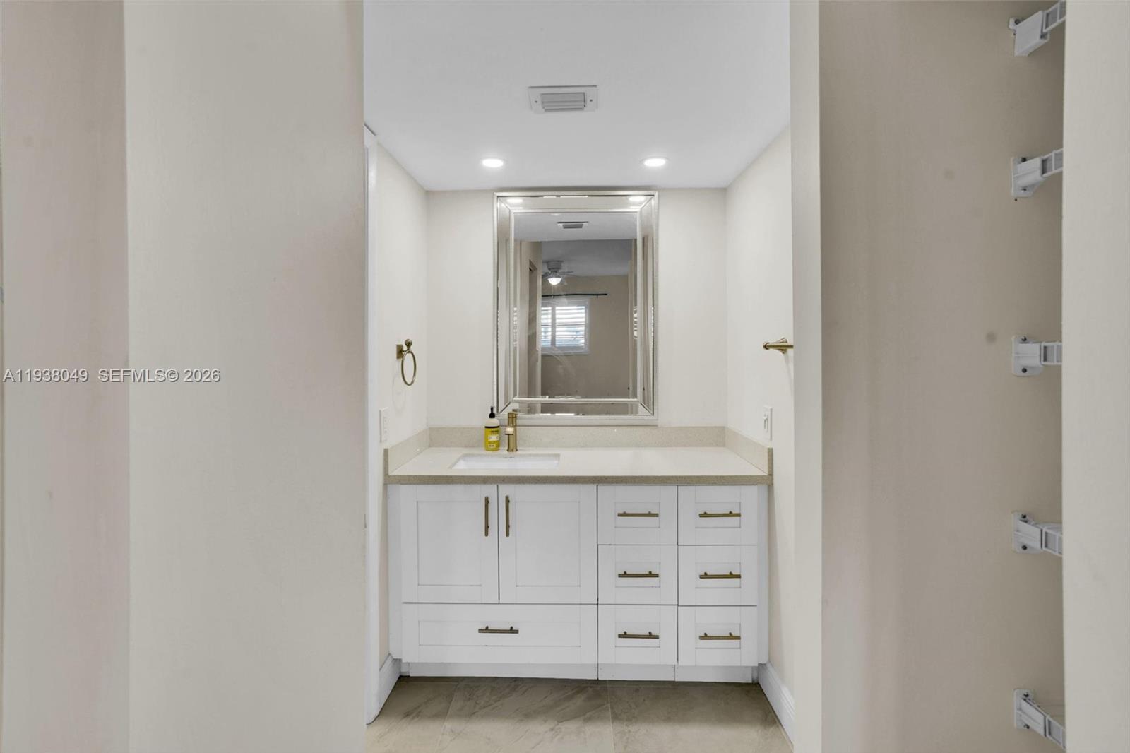 PLANTATION RACQUET CLUB - Residential