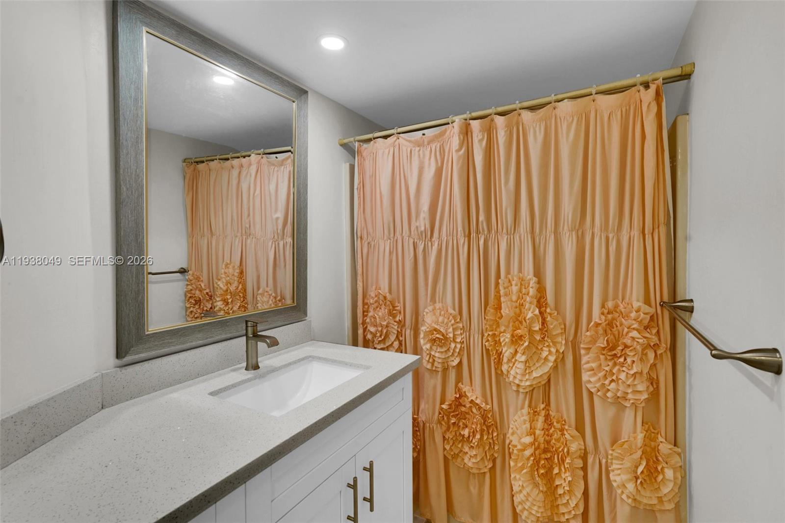 PLANTATION RACQUET CLUB - Residential