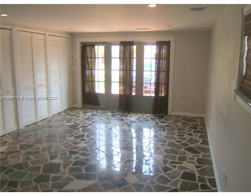 LAKE OSBORNE ESTATES - Residential Lease