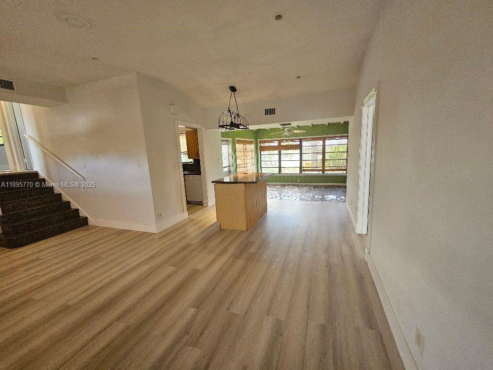 LAKE OSBORNE ESTATES - Residential Lease