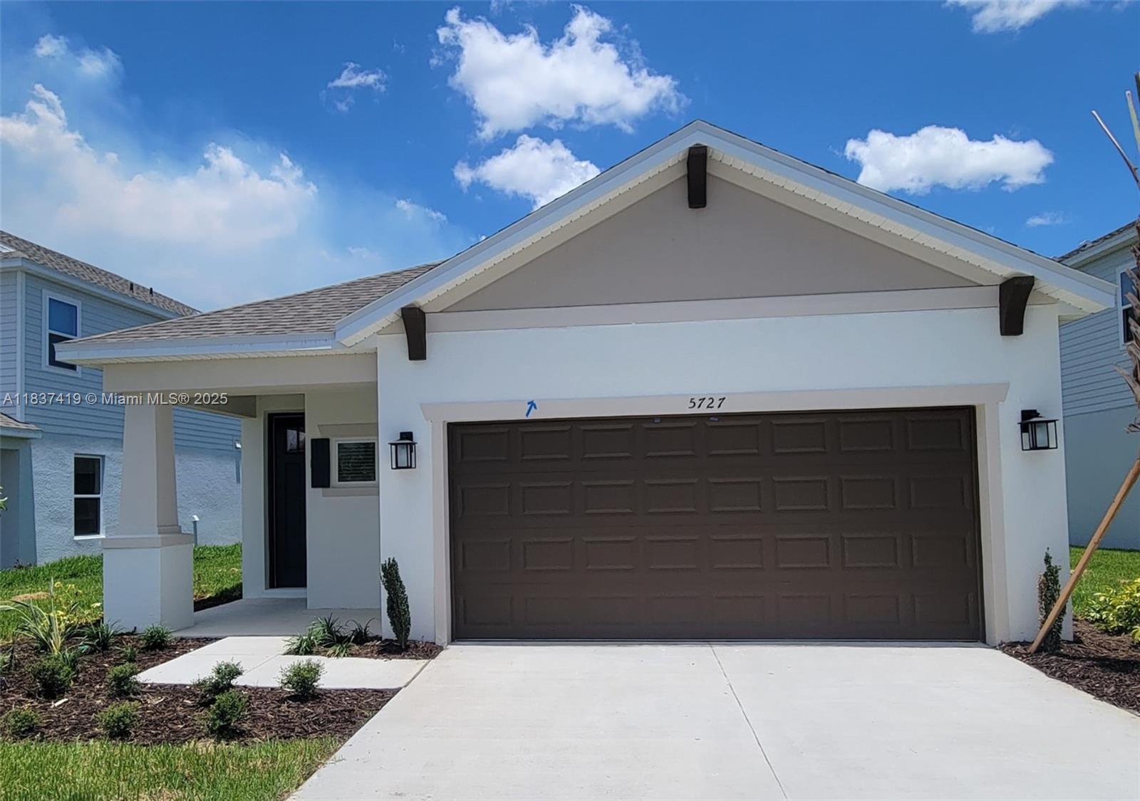 Your Dream Home Awaits! Be the FIRST to call this stunning 3-bedroom, 2.1-bathroom residence home! Enjoy an open-concept floor plan bathed in natural light, a modern kitchen with sleek appliances, and seamless transitions to dining and family areas. Perfect for relaxation and entertainment! Located minutes from shopping, dining, parks, and Orlando's top attractions, with easy highway access. Plus, Internet Wi-Fi, pest control is included! Don't wait – schedule your tour today and make this house your home!
