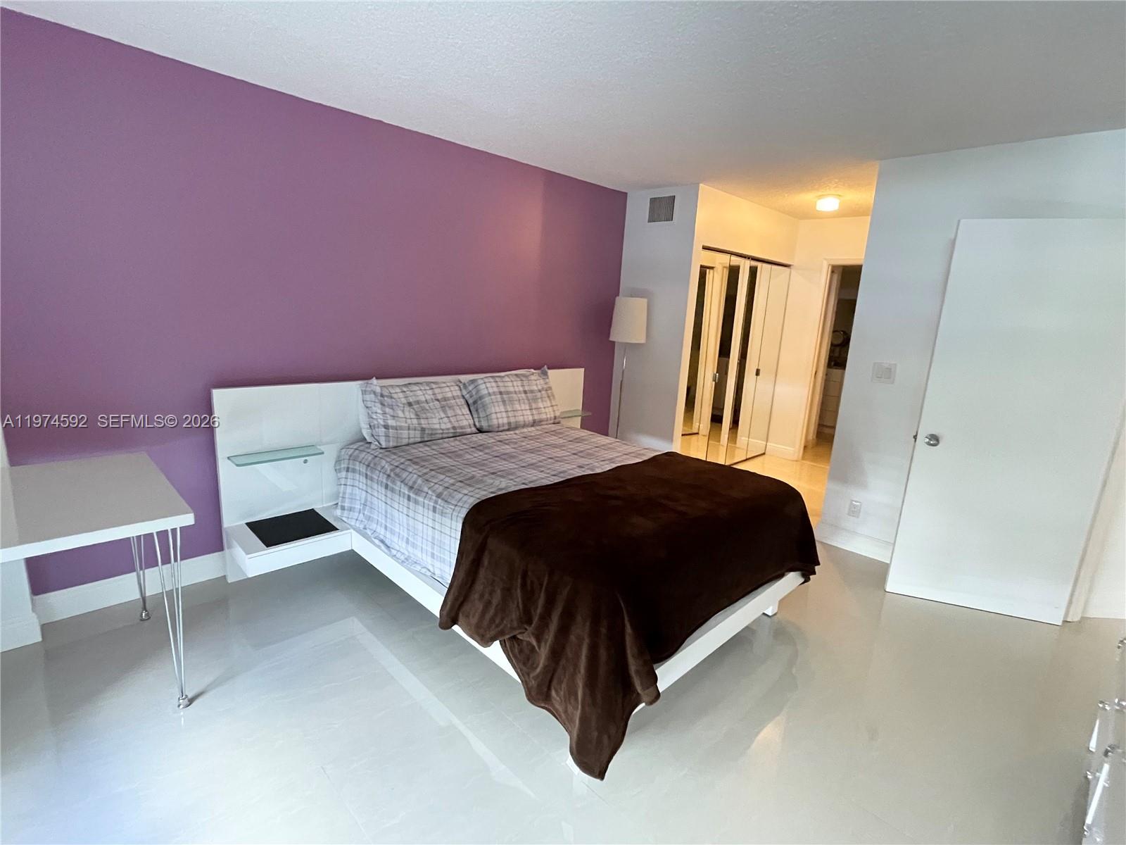 3600 Mystic Pointe Dr 610