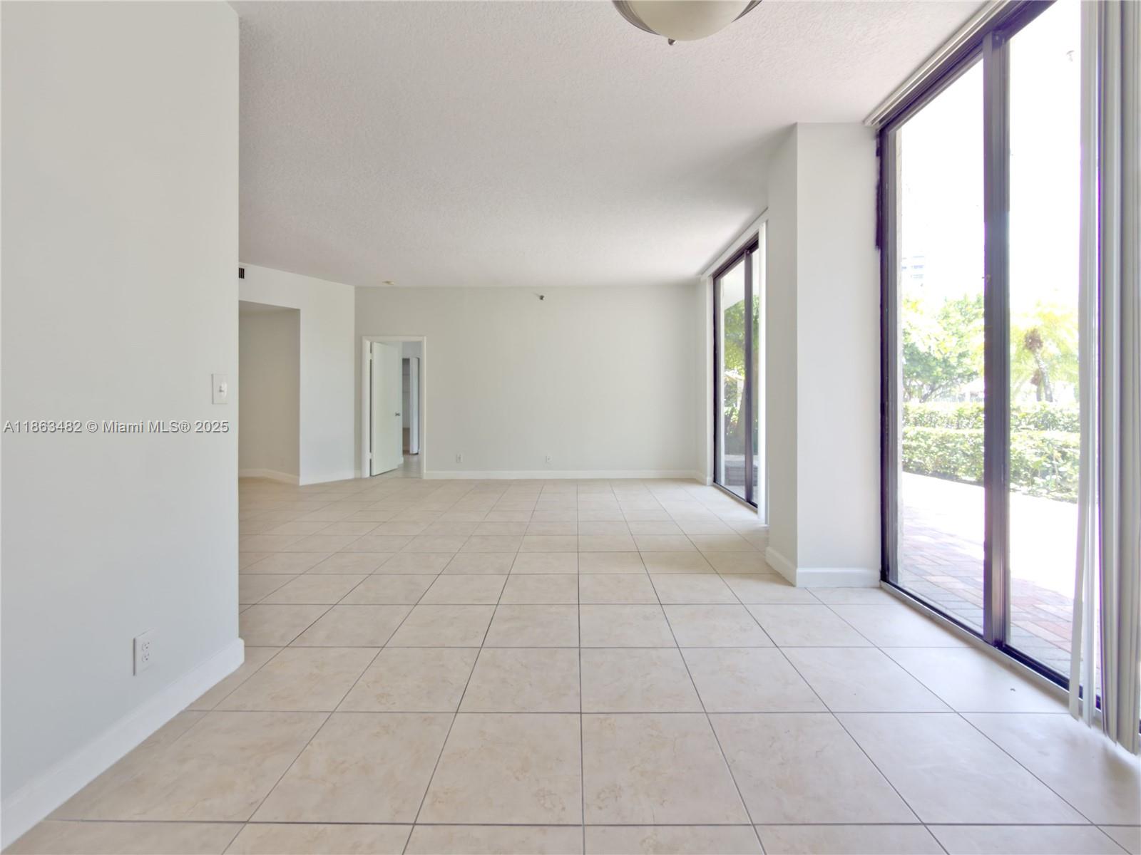 PARC CENTRAL AVENTURA EAS - Residential