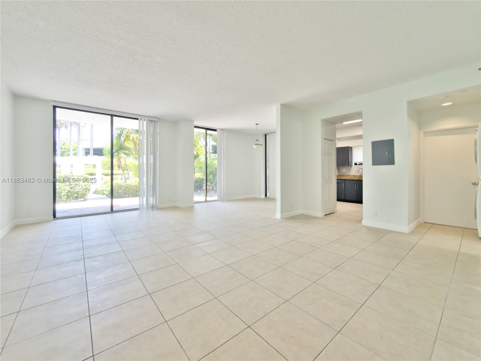 PARC CENTRAL AVENTURA EAS - Residential