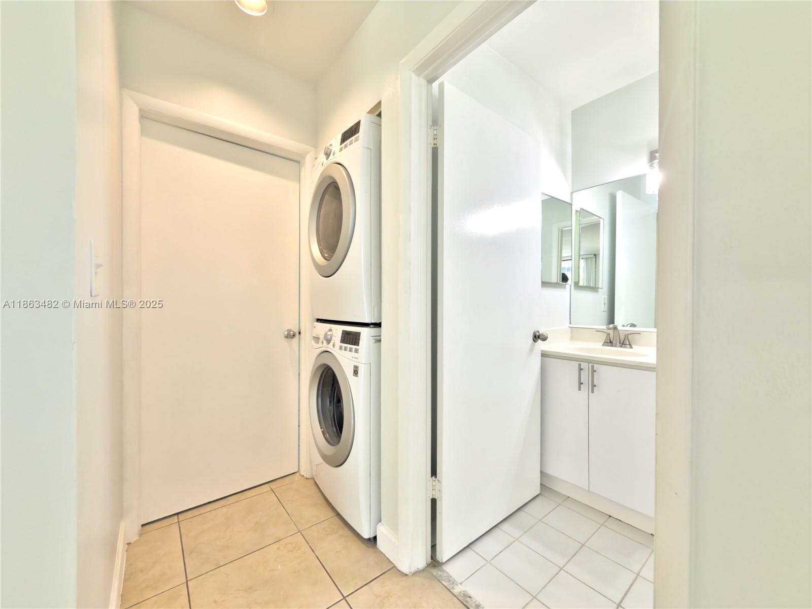 PARC CENTRAL AVENTURA EAS - Residential