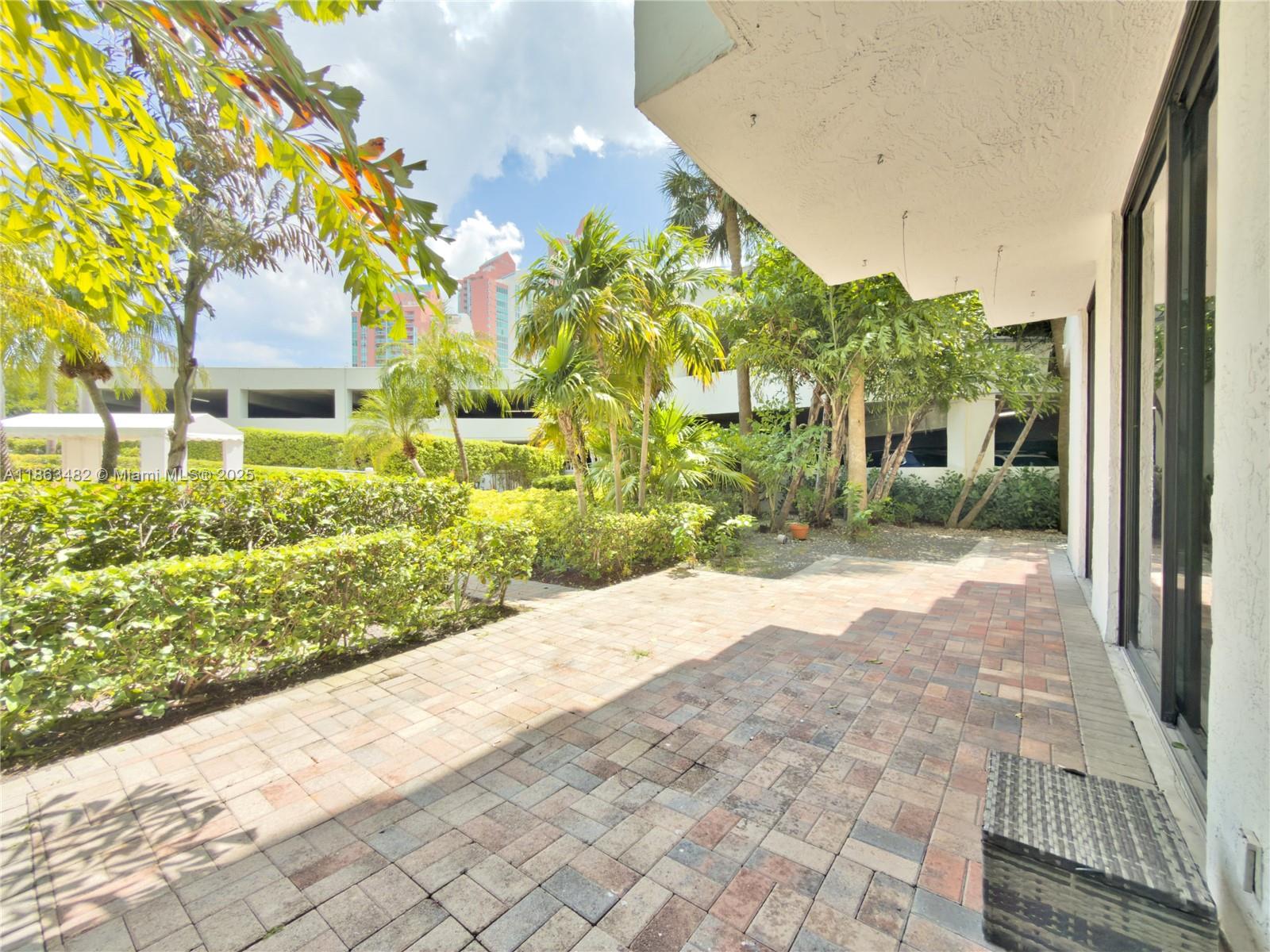 PARC CENTRAL AVENTURA EAS - Residential