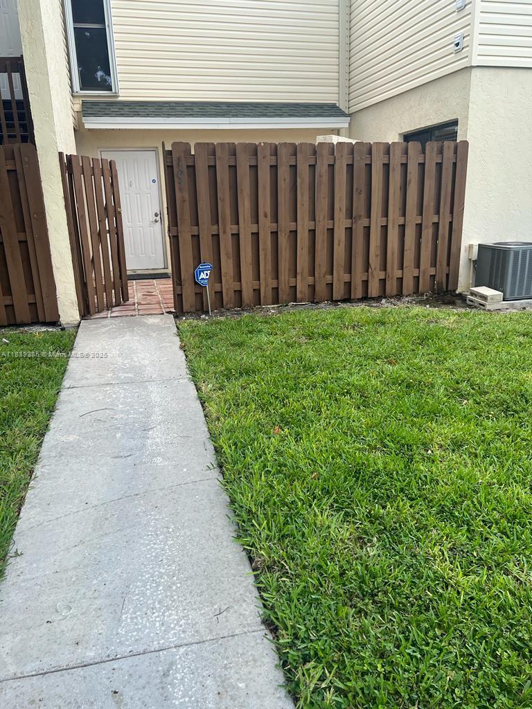 EDEN PLACE IS A WONDERFUL GATED COMMUNITY OF 128 UNITS ALL 1 BEDROOM CONDO'S.. YOUR 1st FLOOR UNIT CONSISTS OF A FENCED IN PRIVATE COURTYARD FOR BARBECUE'S, PATIO FURNITURE AND MORE. STEP INTO YOUR CONDO, AN OPEN FLOORPLAN, CONSISTS OF LIVING, DINING, KITCHEN AND LAUNDRY AREA WITH W/D. KITCHEN IS NICELY UPGRADED... DOORS OPEN UP TO A SPACIOUS BEDROOM WITH LONG MIRRORED CLOSET DOORS. BATHROOM, ALSO UPGRADED HAS A DEEP SOAKING TUB AND SHOWER, LONG BATHROOM AND SEPARATE TOILET AREA. ENJOY CENTRAL AIR, CEILING FANS.. WATER, SEWER, TRASH AND BASIC CABLE IS INCLUDED. STEPS AWAY IS A WONDERFUL POOL AREA TO ENJOY!!! EDEN PLACE IS CLOSE TO I-95, OUTLET MALL, AIRPORT, GREAT RESTAURANTS, SHOPS OF ALL KINDS, CITY PLACE, OCEAN AND ALL DOWNTOWN ACTIVITIES AND ENTERTAINMENT.