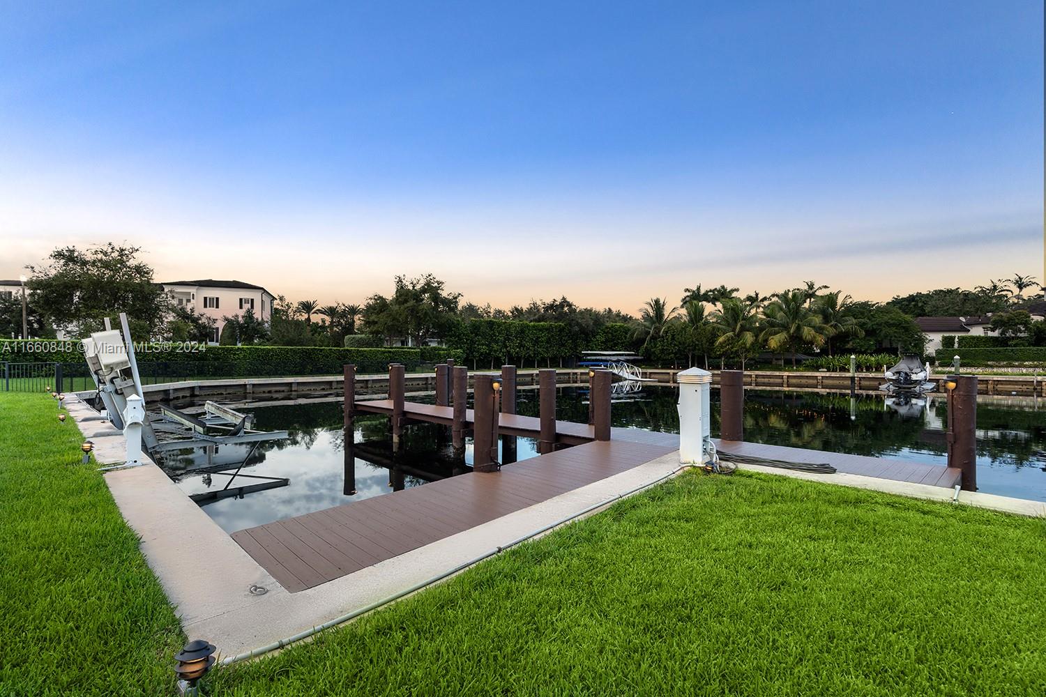 OLD CUTLER BAY SEC 1 - Residential