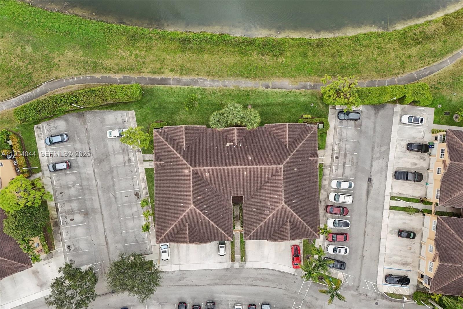 CRESTWOOD AT CAROLINA CON - Residential