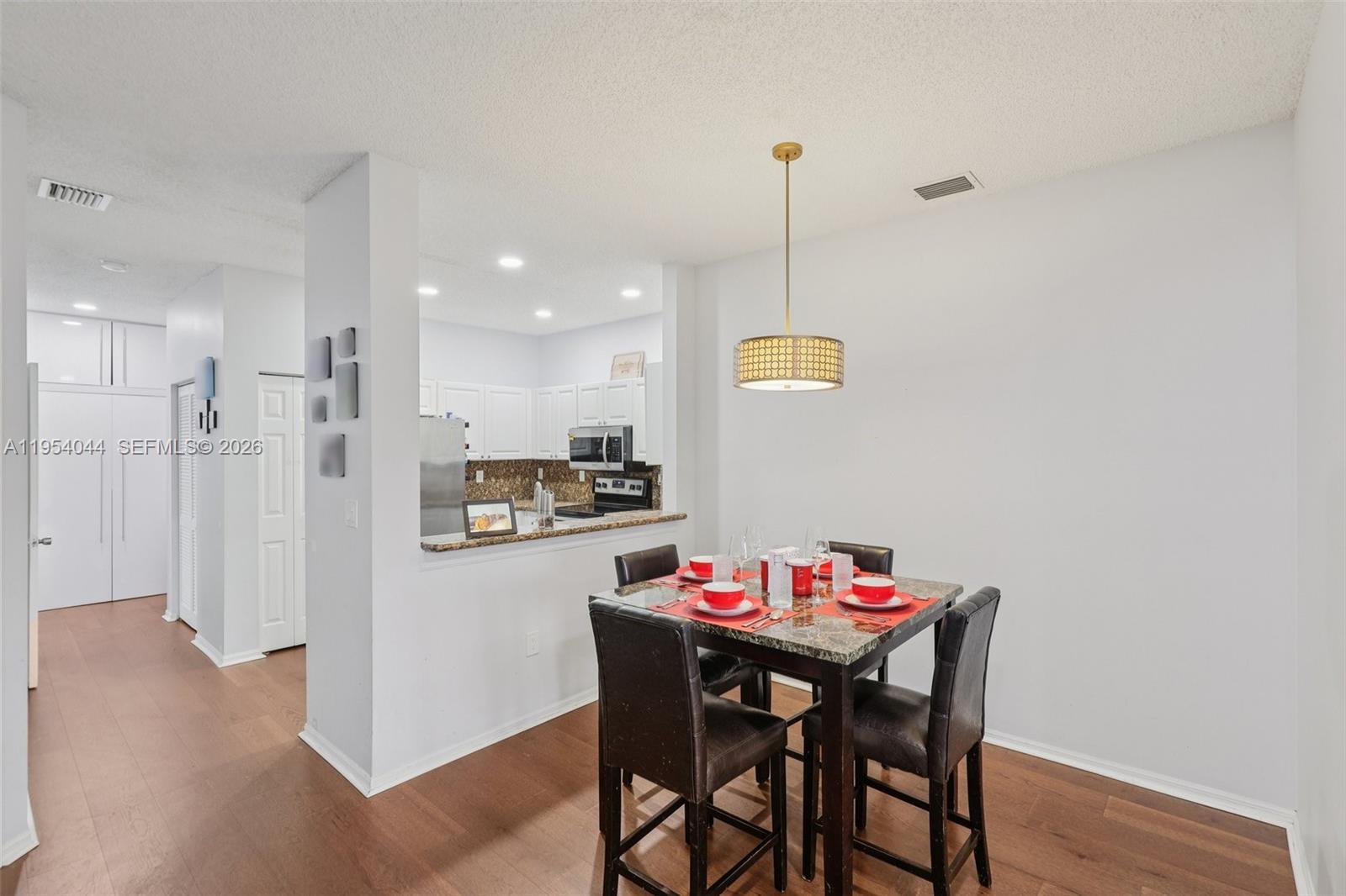 CRESTWOOD AT CAROLINA CON - Residential