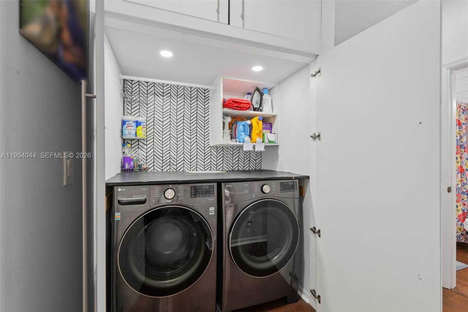 CRESTWOOD AT CAROLINA CON - Residential