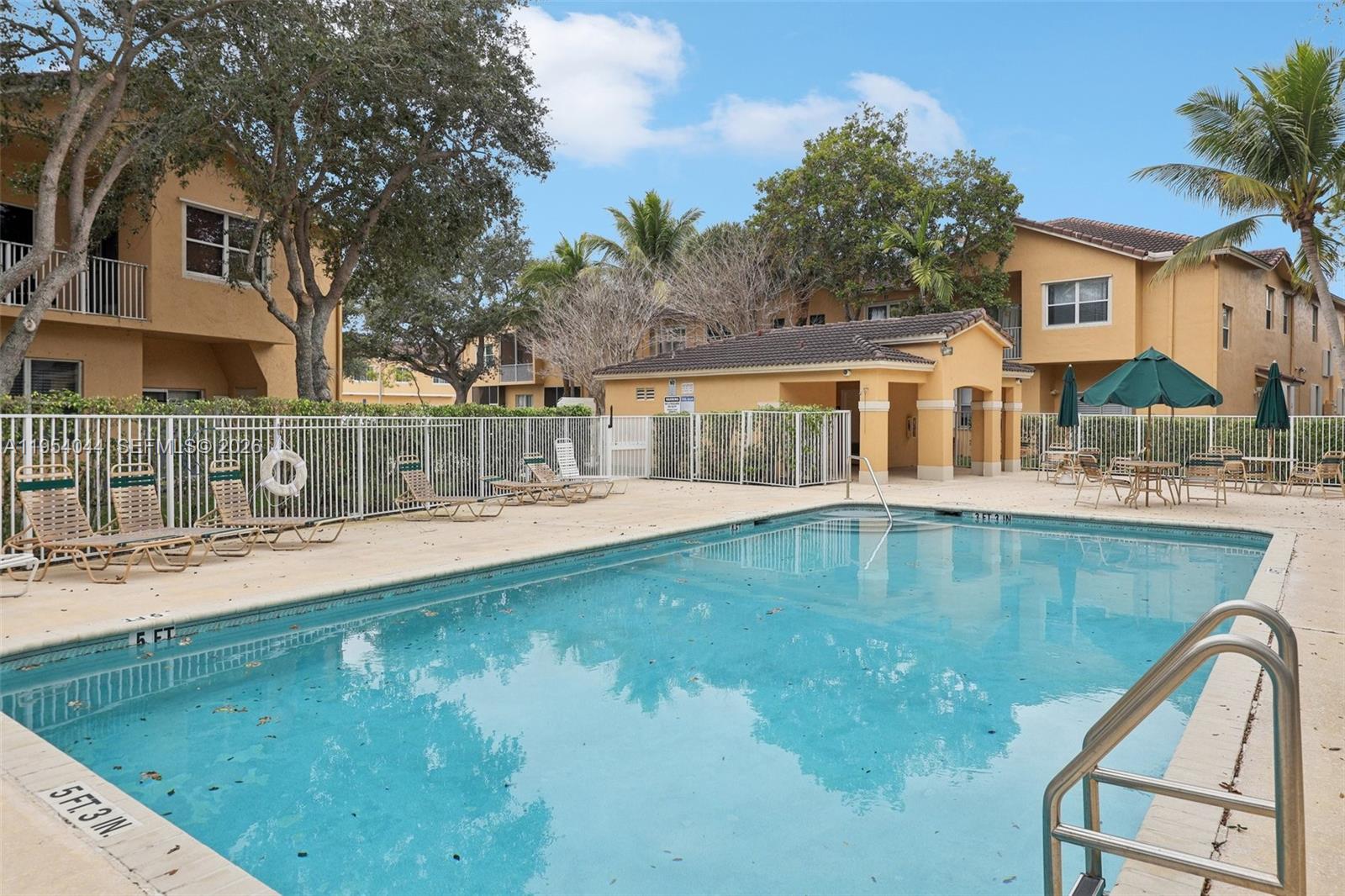 CRESTWOOD AT CAROLINA CON - Residential