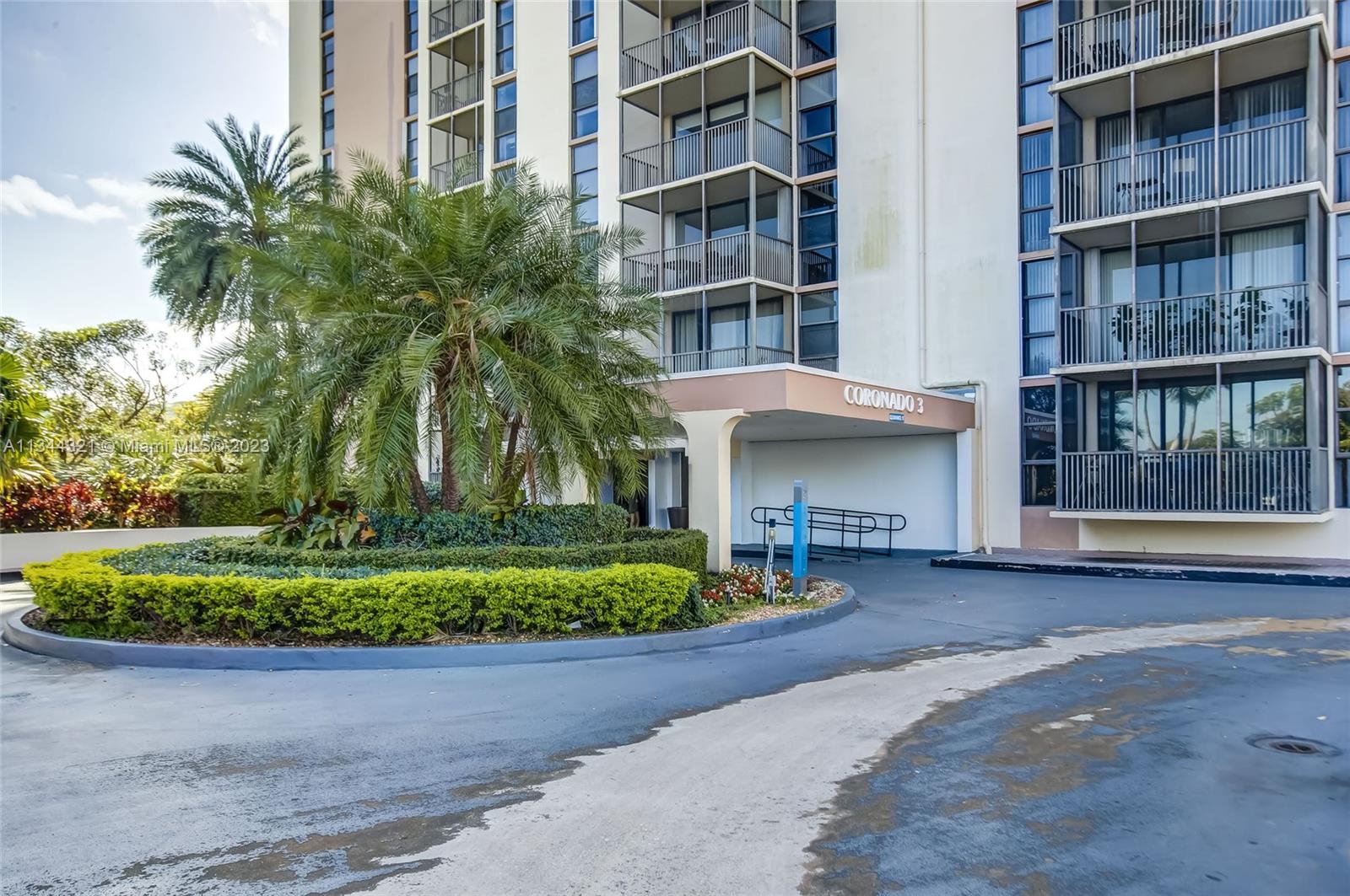 20379 W Country Club Dr 1837