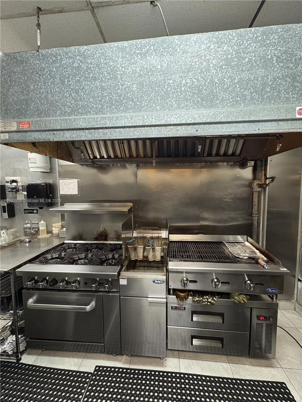 Photo of Miami, FL 33166 (MLS # A11902906)