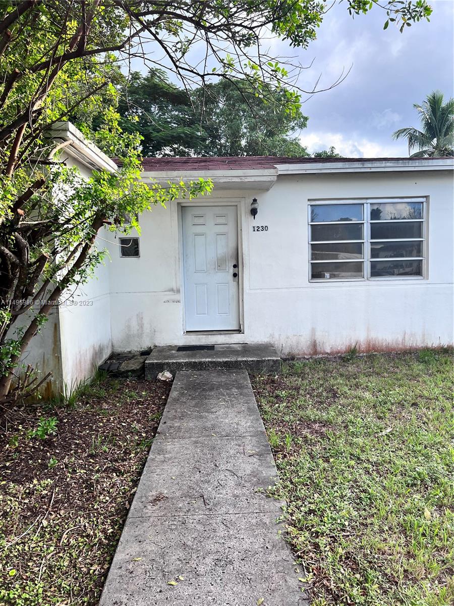 Welcome to this property located in the heart of North Miami! With a spacious yard and incredible potential, this property offers the perfect opportunity for those looking to make it their own. Although it does require some work, the possibilities are endless. Whether you're looking to remodel and turn it into your dream home or invest in a renovation project, this property is the perfect canvas. Don't miss out on this incredible opportunity to own a piece of North Miami's real estate. Schedule your showing today!