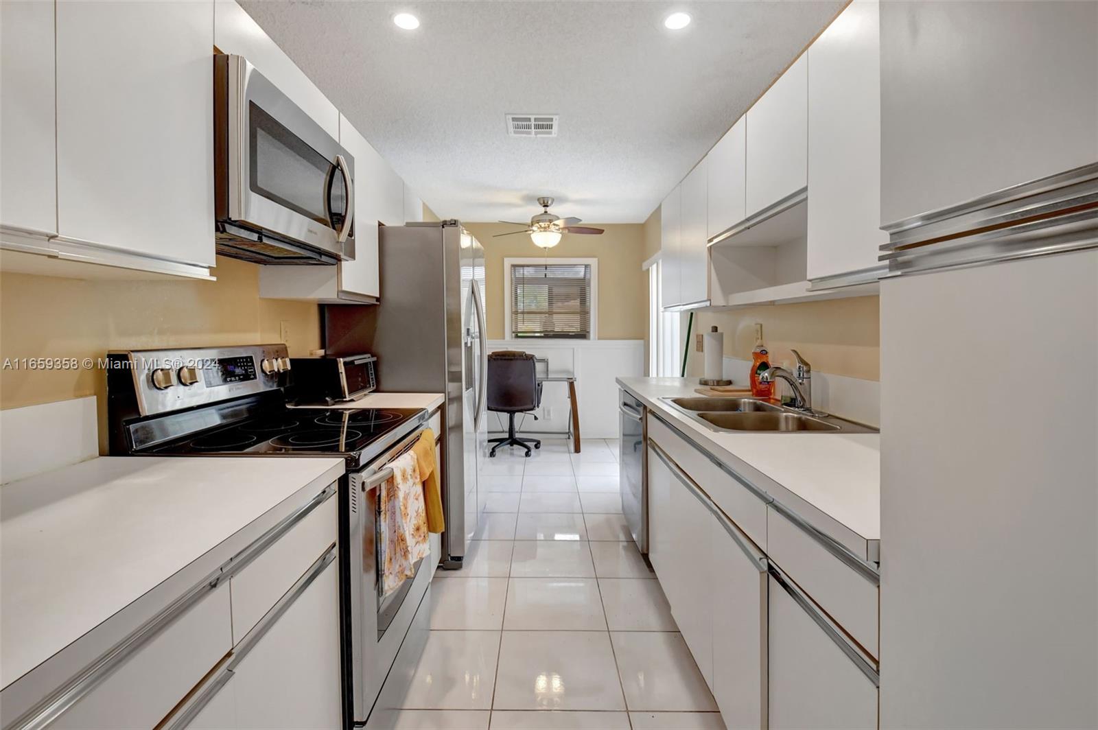 HIGH POINT OF DELRAY WES - Residential