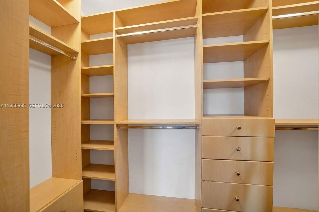 SOUTH BAY ESTATES - Residential