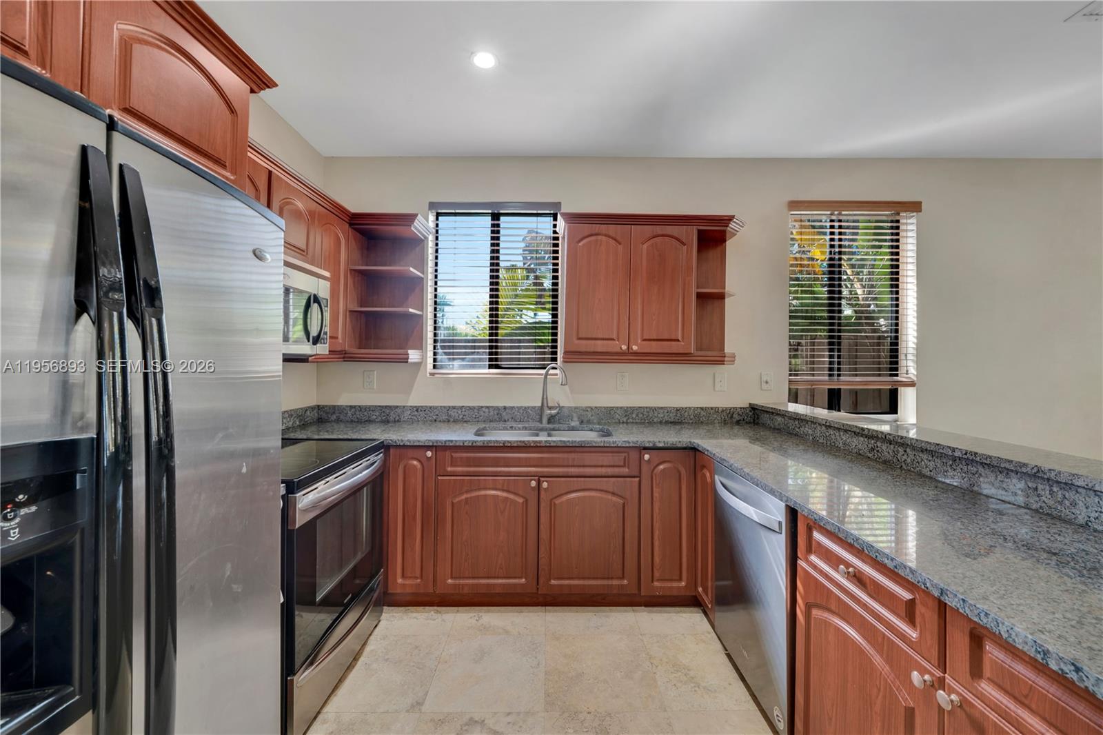 SOUTH BAY ESTATES - Residential