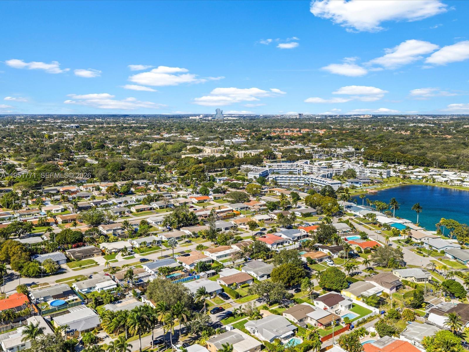 HOLLYWOOD HEIGHTS ADD SEC - Residential