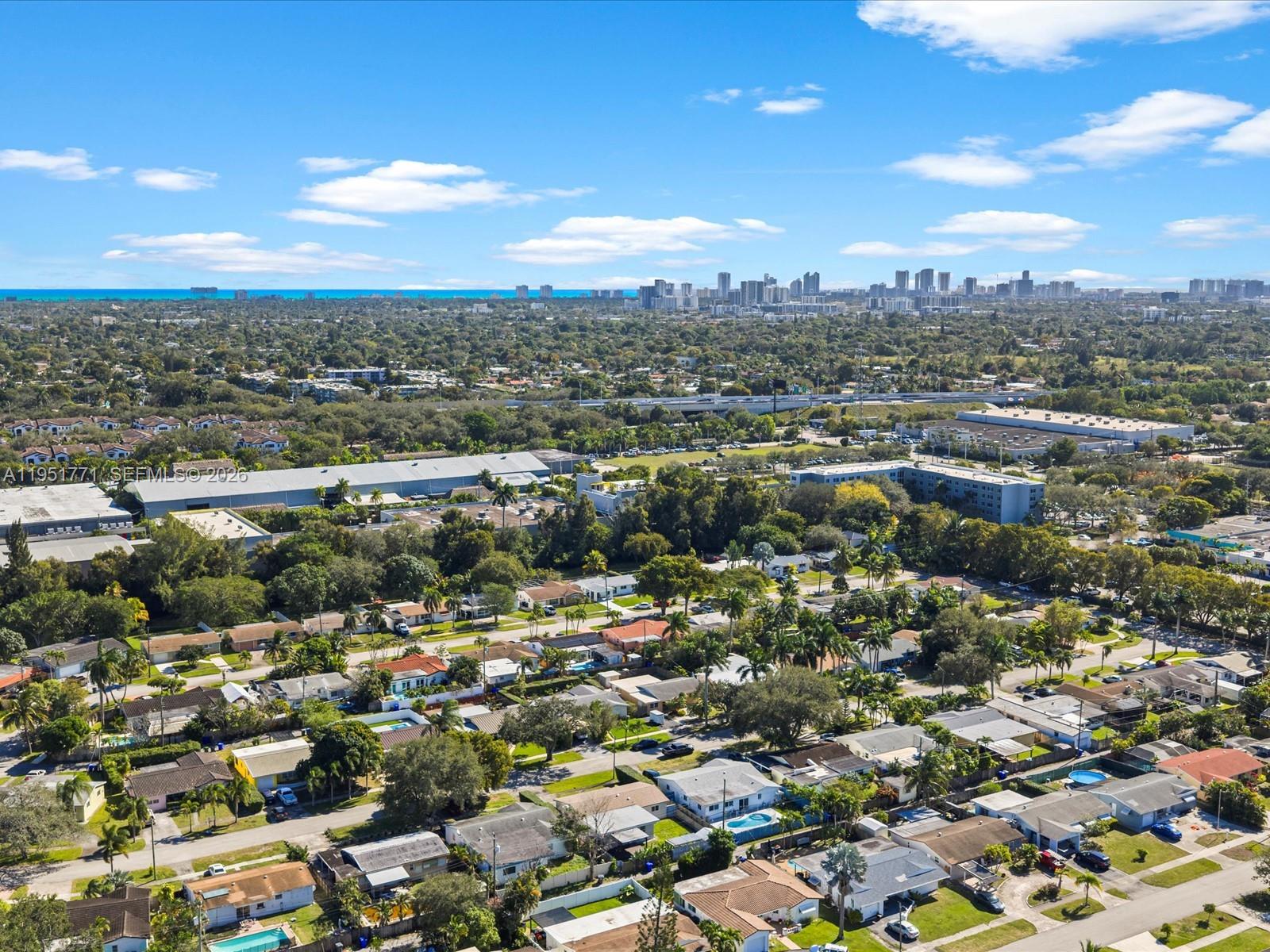 HOLLYWOOD HEIGHTS ADD SEC - Residential