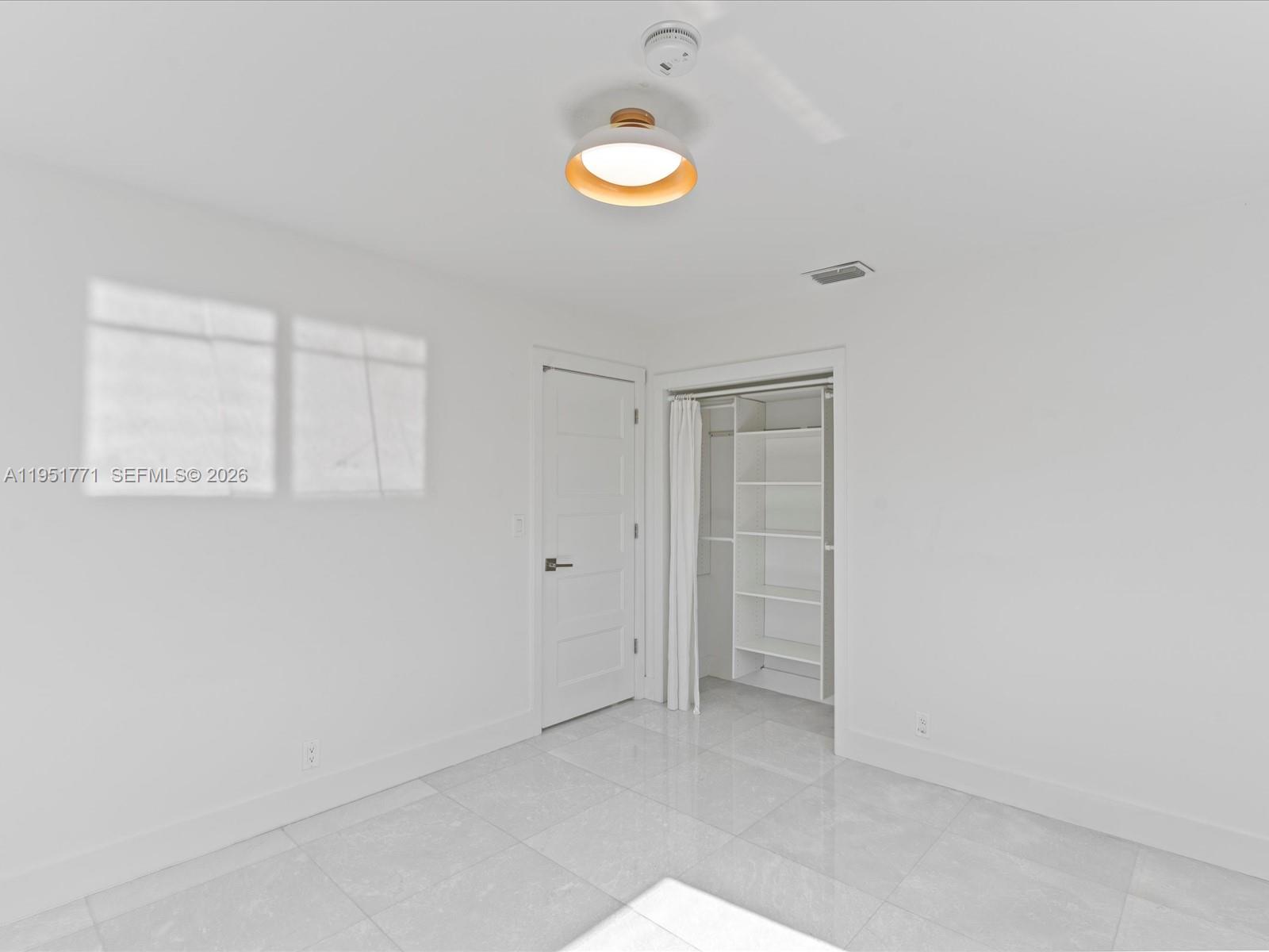 HOLLYWOOD HEIGHTS ADD SEC - Residential