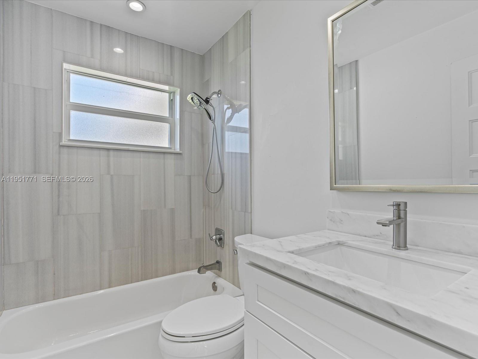 HOLLYWOOD HEIGHTS ADD SEC - Residential