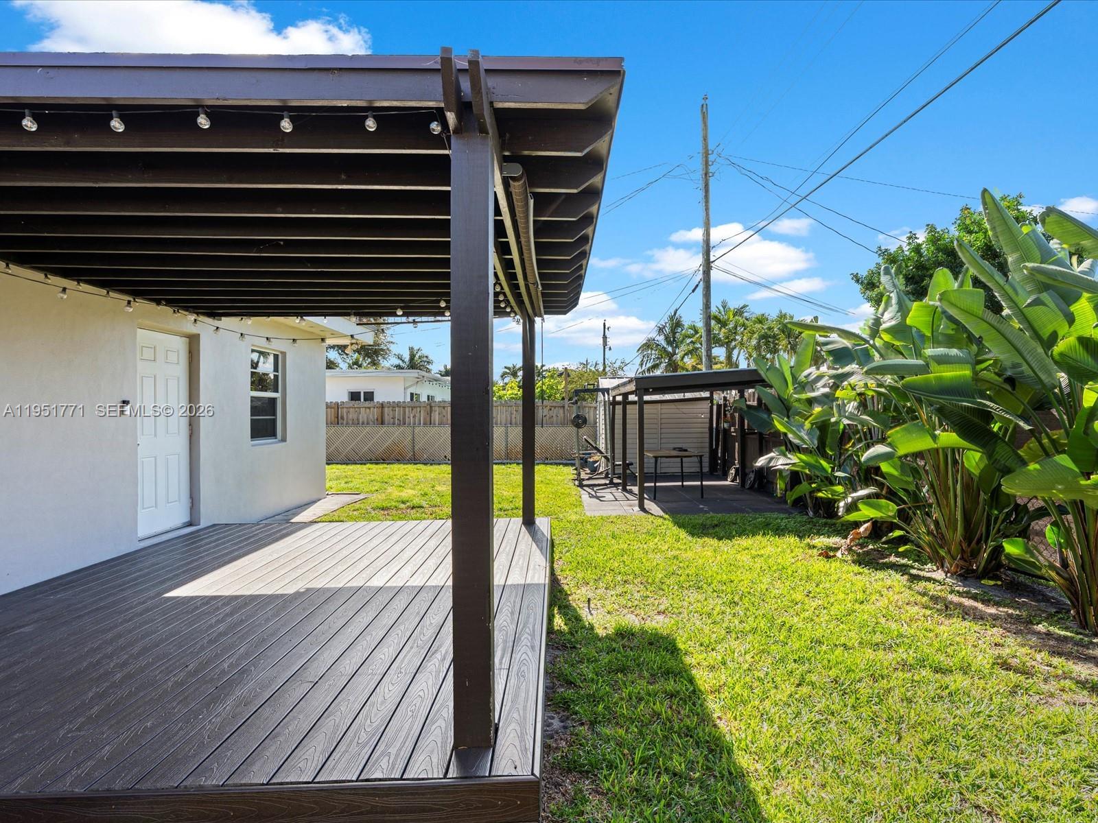 HOLLYWOOD HEIGHTS ADD SEC - Residential