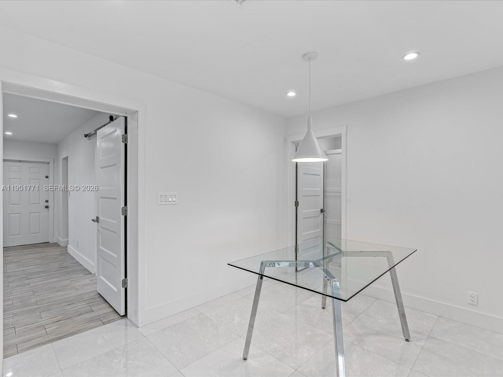 HOLLYWOOD HEIGHTS ADD SEC - Residential