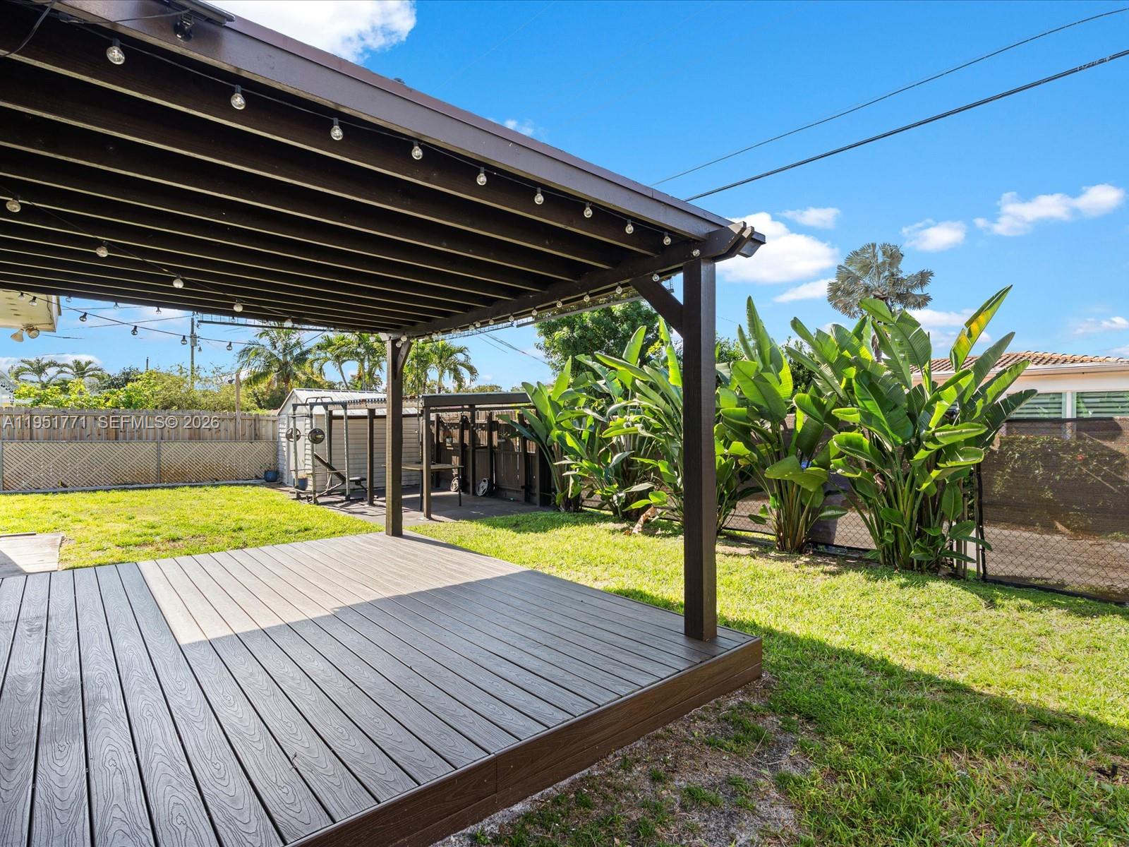 HOLLYWOOD HEIGHTS ADD SEC - Residential